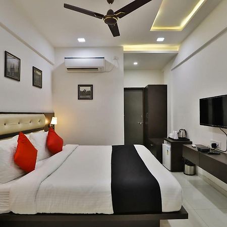 Banyan Paradise Resort Vadodara Exterior foto